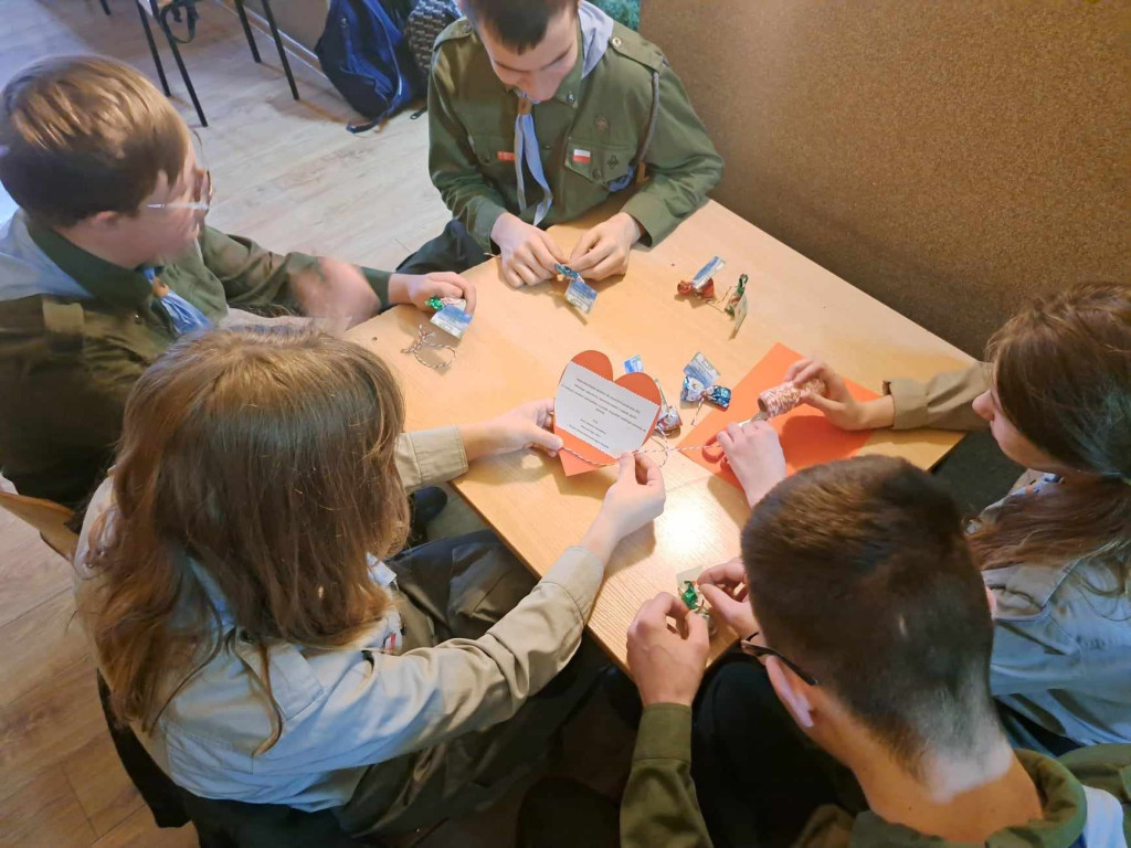 Harcerze odwiedzili ZOL w Strzelnie, z okazji zbliżającego się w niedzielę Dnia Chorego
