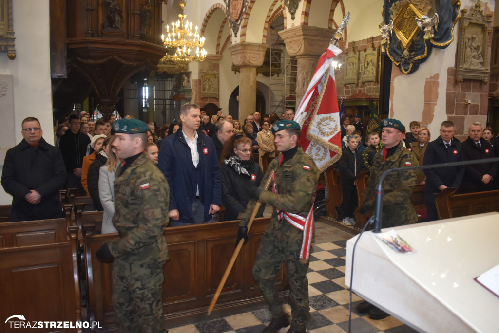 Uroczystość upamiętnienia zamordowanego w Strzelnie Żołnierza Niezłomnego  - Leona Wesołowskiego ps. Wichura