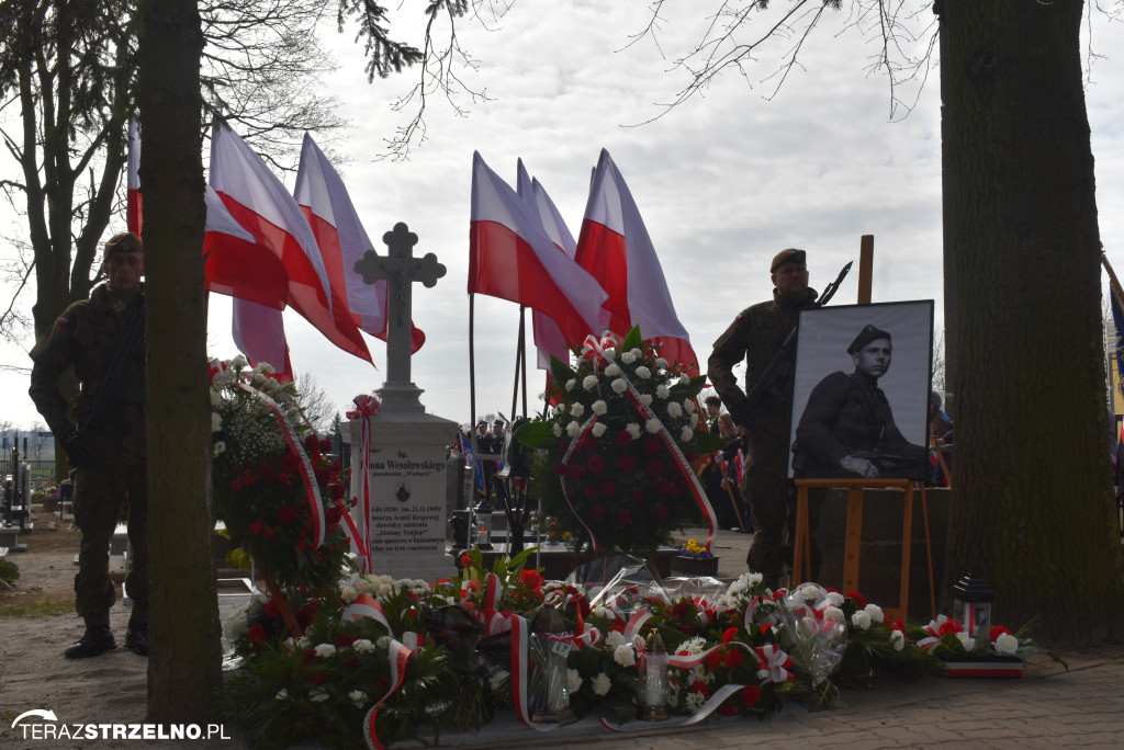 Uroczystość upamiętnienia zamordowanego w Strzelnie Żołnierza Niezłomnego  - Leona Wesołowskiego ps. Wichura