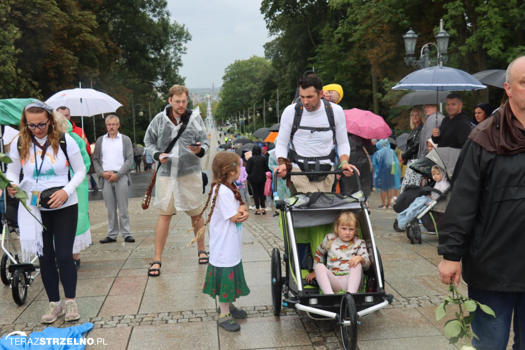 Pielgrzymi dotarli na Jasną Górę. Wśród nich byli mieszkańcy Strzelna [FOTO]