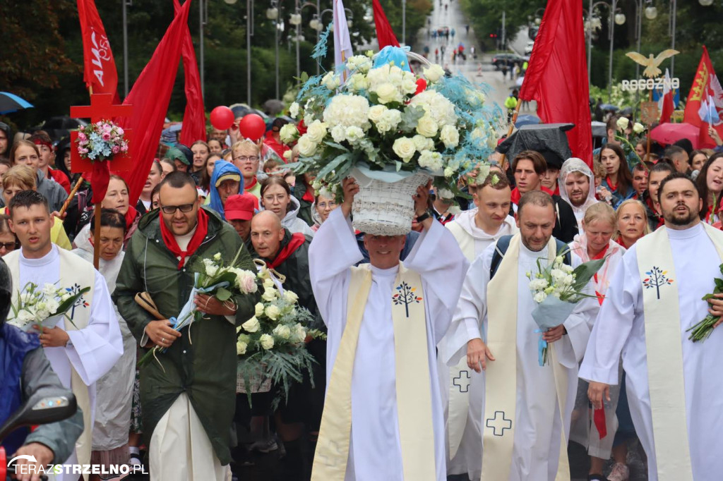 Pielgrzymi dotarli na Jasną Górę. Wśród nich byli mieszkańcy Strzelna [FOTO]