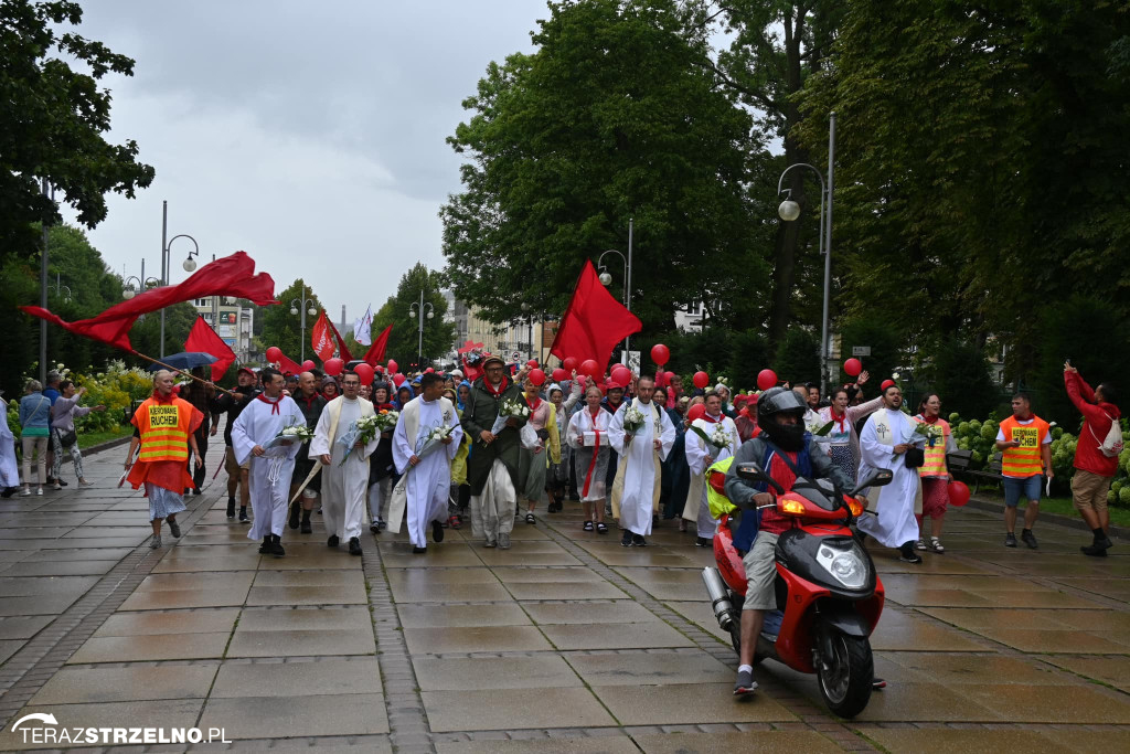 Pielgrzymi dotarli na Jasną Górę. Wśród nich byli mieszkańcy Strzelna [FOTO]