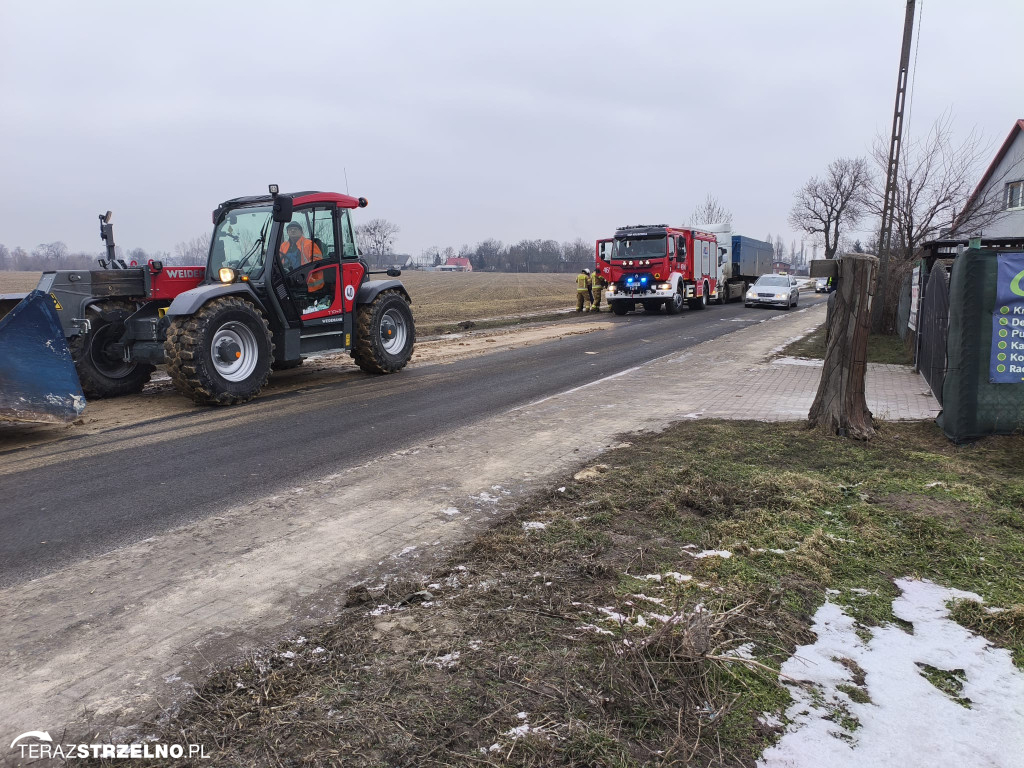 Zgubiony ładunek na trasie Krzywe Kolano – Lubstówek