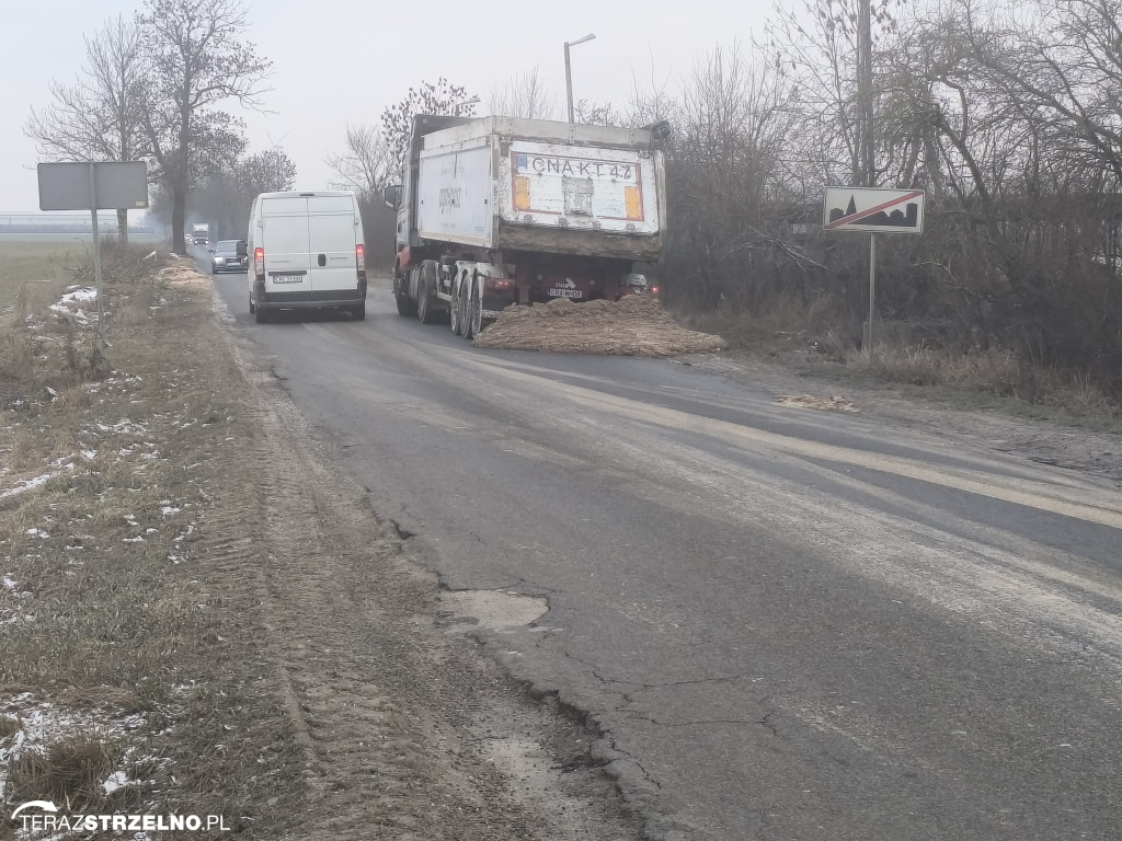 Zgubiony ładunek na trasie Krzywe Kolano – Lubstówek