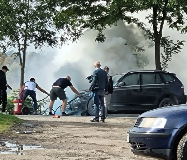 Pożar samochodu osobowego w Ludzisku - fotorelacja-3470