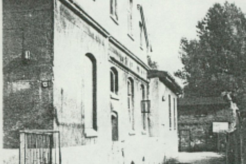 Śladami starego Strzelna. Stara mleczarnia przy dawnej Szerokiej