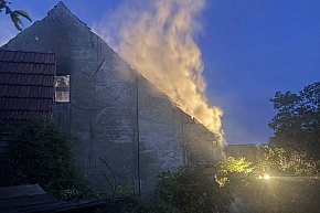 Na Lipowej doszło do pożaru pustostanu [ZDJĘCIA]-1007