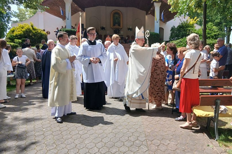 Msza odpustowa w Markowicach pod przewodnictwem Prymasa Polski