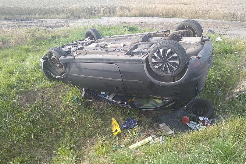 Na DK 62 dachowało auto osobowe