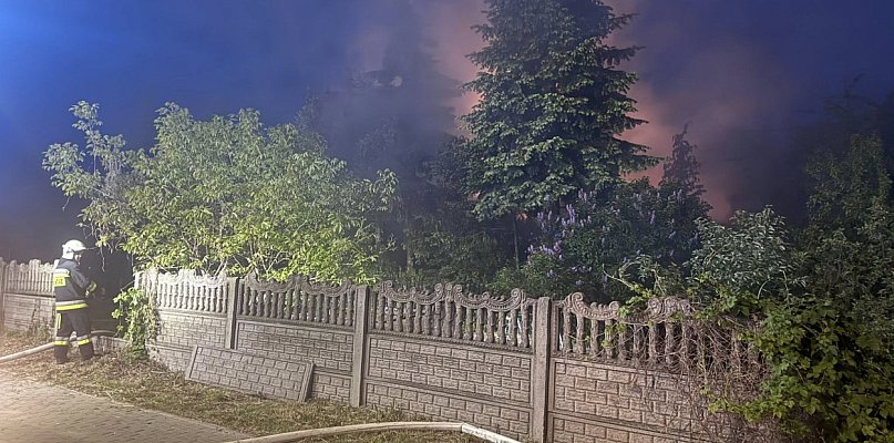 Na Lipowej doszło do pożaru pustostanu [ZDJĘCIA] - 11727