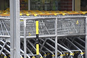 Czy 1 listopada zrobisz zakupy? Ten weekend zaskoczy wielu klientów-12815