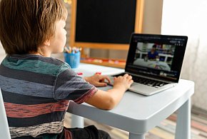 Popularni influencerzy mogą mieć kłopoty. Treści dla dzieci budzą kontrowersje-12871