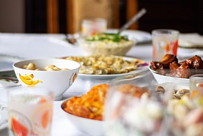 Polacy znów sięgną głębiej do kieszeni. Tyle wydają na świąteczne jedzenie-13067