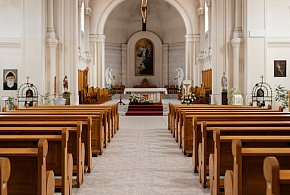 Miliony na Kościół w 2026 roku. Państwo co roku dokłada do duchownych-13182