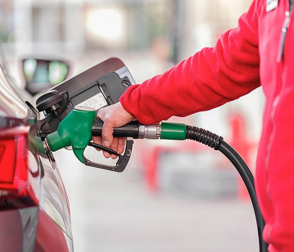 UOKiK skontrolował paliwa. Sprawdź, które stacje wypadły najgorzej-12837